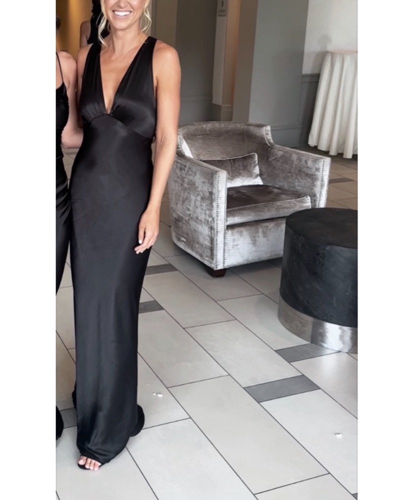 la lune plunged cross back maxi dress Forever Favourite  Our signature silhouette now reimagined in timeless  Cream. Shop the La Lune Plunged Cross Back Midi Dress at the link in bio.  #ShonaJoy