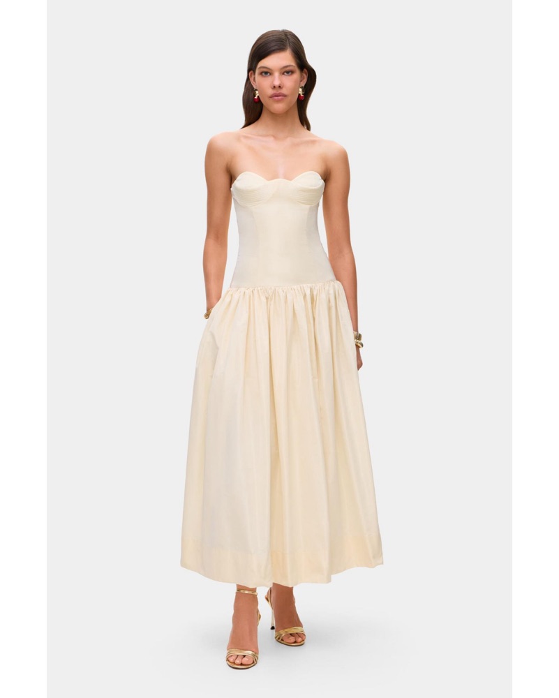october bridal shower dress Stunning Fall Bridal Shower Outfits Every Bride Will Love
