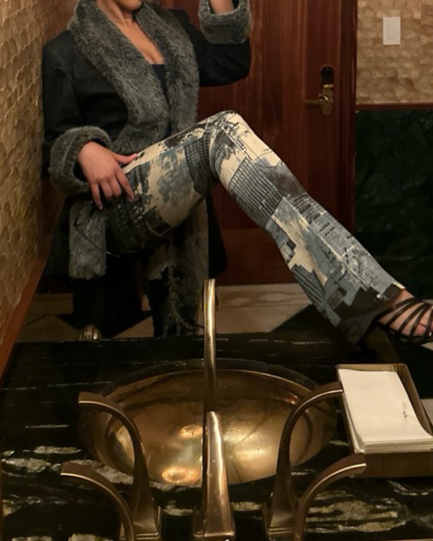 VIP【関税送料無料】希少 ROBERTO CAVALLI COTTON DENIM JEANS UKJ225VT00704564_ECOM_STILL.jpg