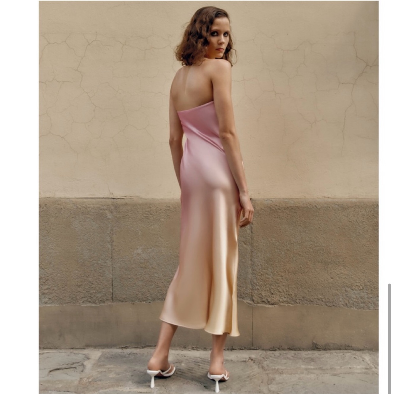Satin Dress Zijde Jurk Zara GATHERED SATIN EFFECT MIDI DRESS Light Yellow  ZARA United States