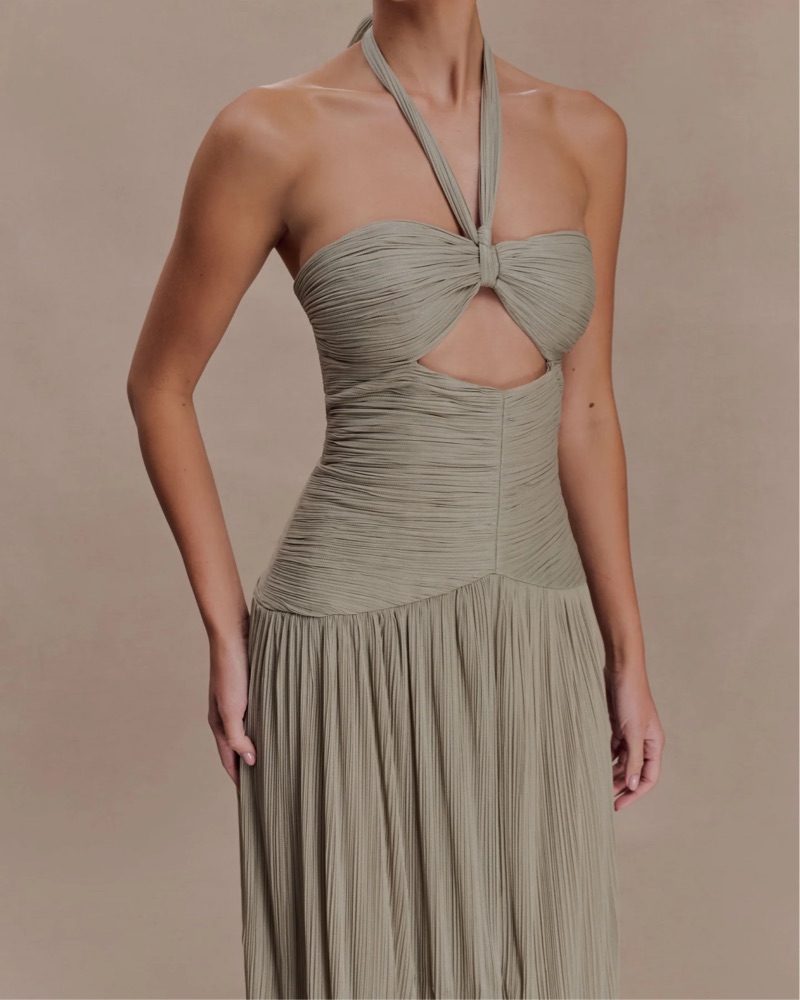 jacqui pleated maxi dress NWT Banana Republic Size 0 Jacqui Pleated Maxi Dress Rtv$350 Pumice Stone  Gray