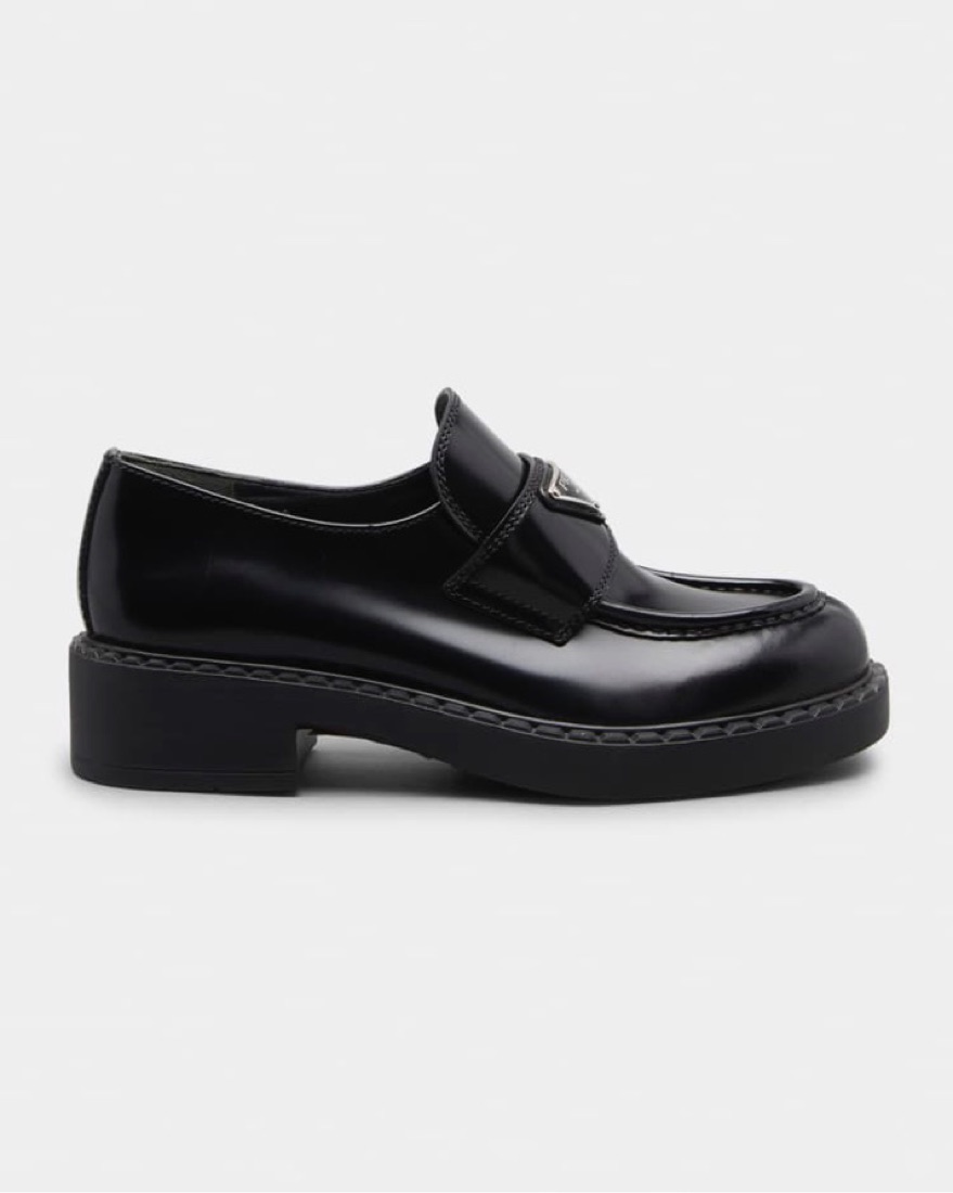 靴 prada archive studs leather shoes loafer Prada Drops $2.4K Rhinestone-Covered Loafers | Hypebeast