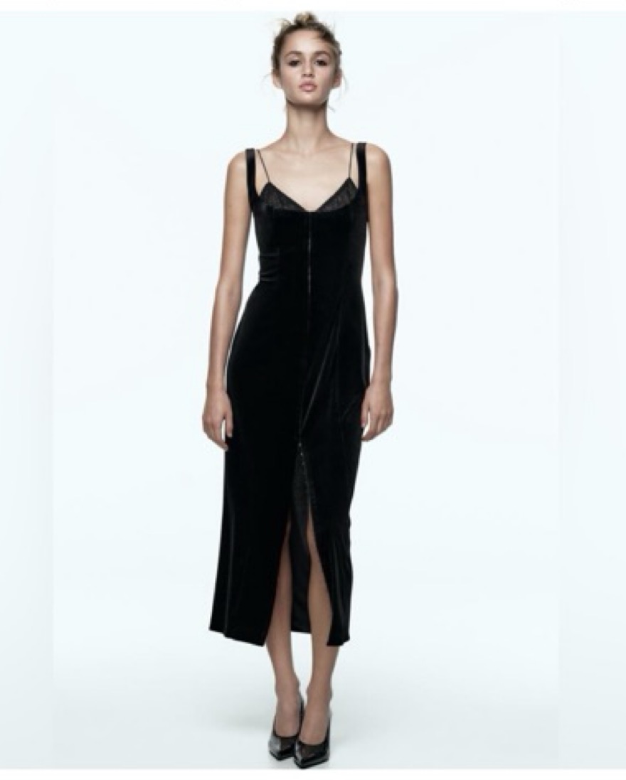 12/24〜1月中旬まで発送不可　VELVET MIDI DRESS ZARA Zara ASYMMETRIC VELVET MIDI DRESS at Mall of America® in