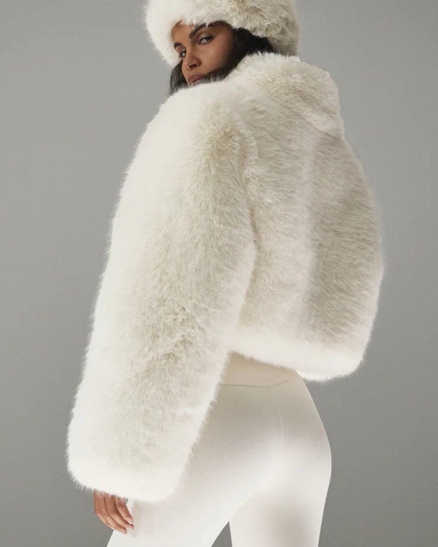 Alo Yoga☆ Opulent Faux Fur Cropped Jacket ブラック ファー Alo Yoga + Opulent Faux Fur Cropped Jacket