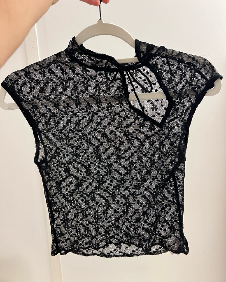 BIBIY. MADE | LOLA PEPURAMU TOP WHITE｜Bibiy.
