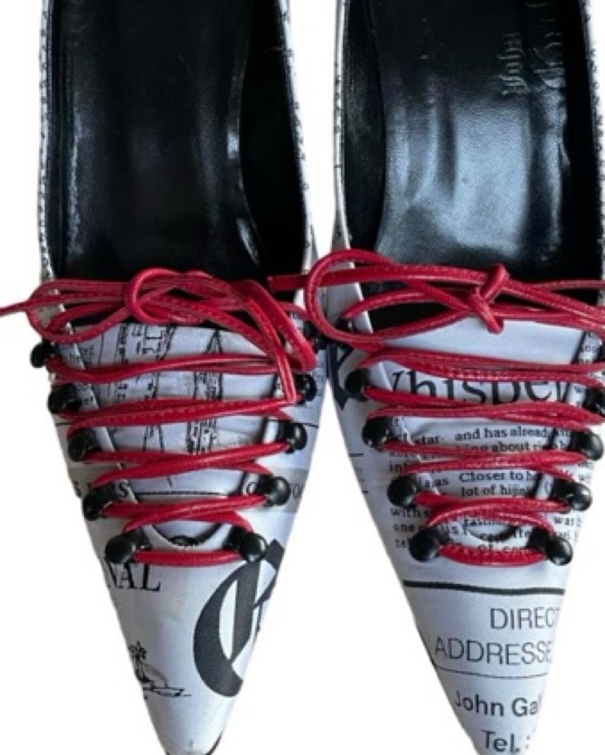 John Galliano ニュースペーパー柄 パンプス 23.5~24.0 RARE* Galliano Newspaper Lace-Up Heels by John Galliano - Pickle