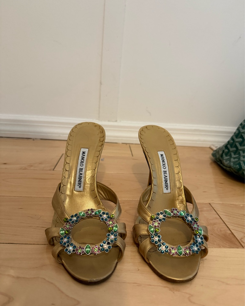 Manolo Blahnik Gold Leather Heels by Manolo Blahnik - Pickle