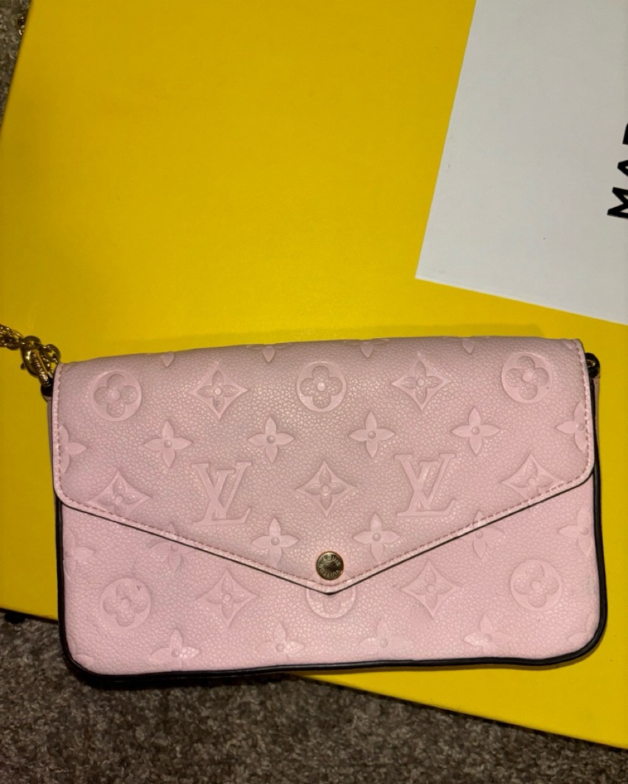 海外限定品◆関税なし【LOUIS VUITTON】LV Nuage Stole pink 27159549_57001342_1000.jpg