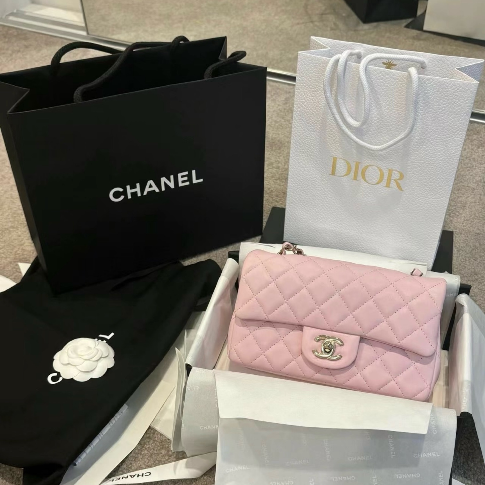 シャネル 23S クラシックフラップバッグ20cm ピンク 楽天市場】シャネル CHANEL ミニマトラッセ20 クラシック