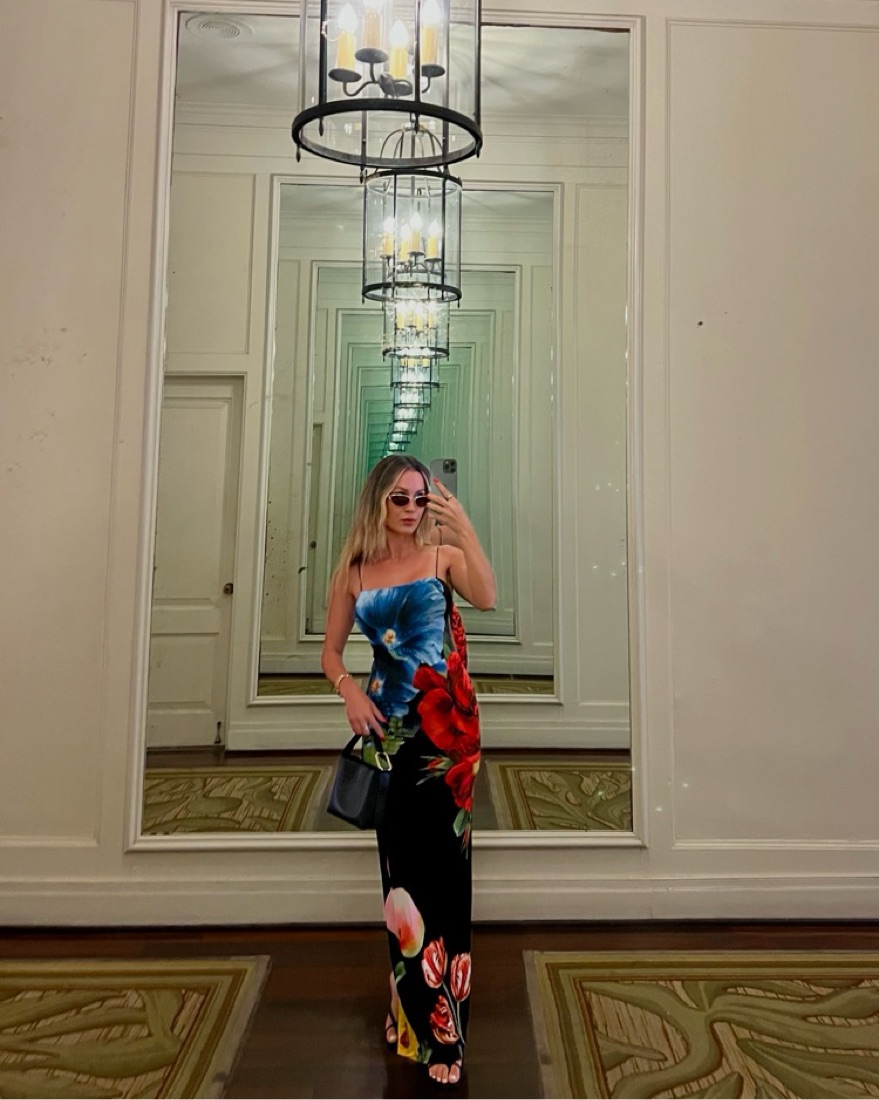 伸縮性ある素材で着心地抜群【alice+olivia】 FIFI マキシドレス Fifi Sequin Strapless Maxi Dress In Tan/bronze | Alice + Olivia