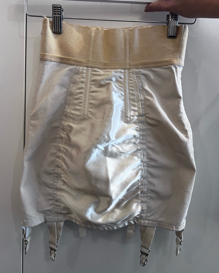 スカート MELTTHELADY corset garter skirt Garter Skirt, Archival Lingerie | Pickle