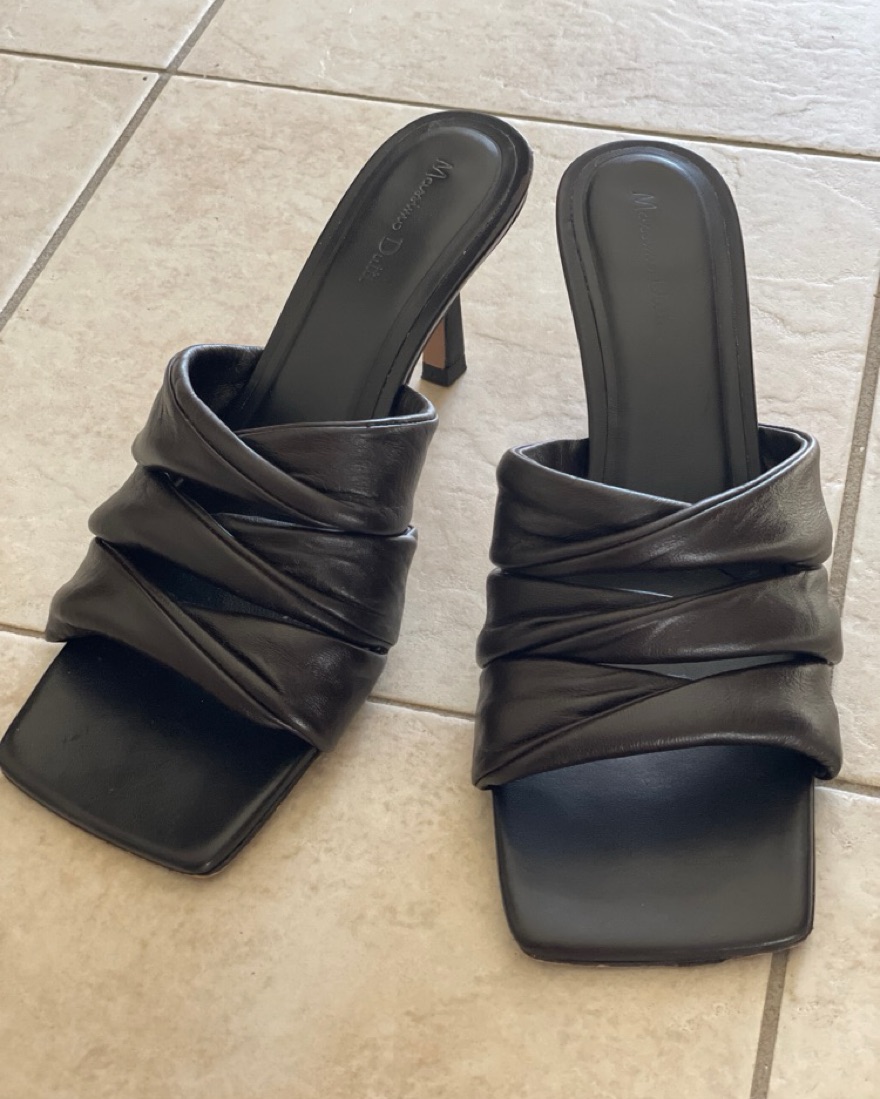 MASSIMO DUTTI LEATHER MULES | Pickle