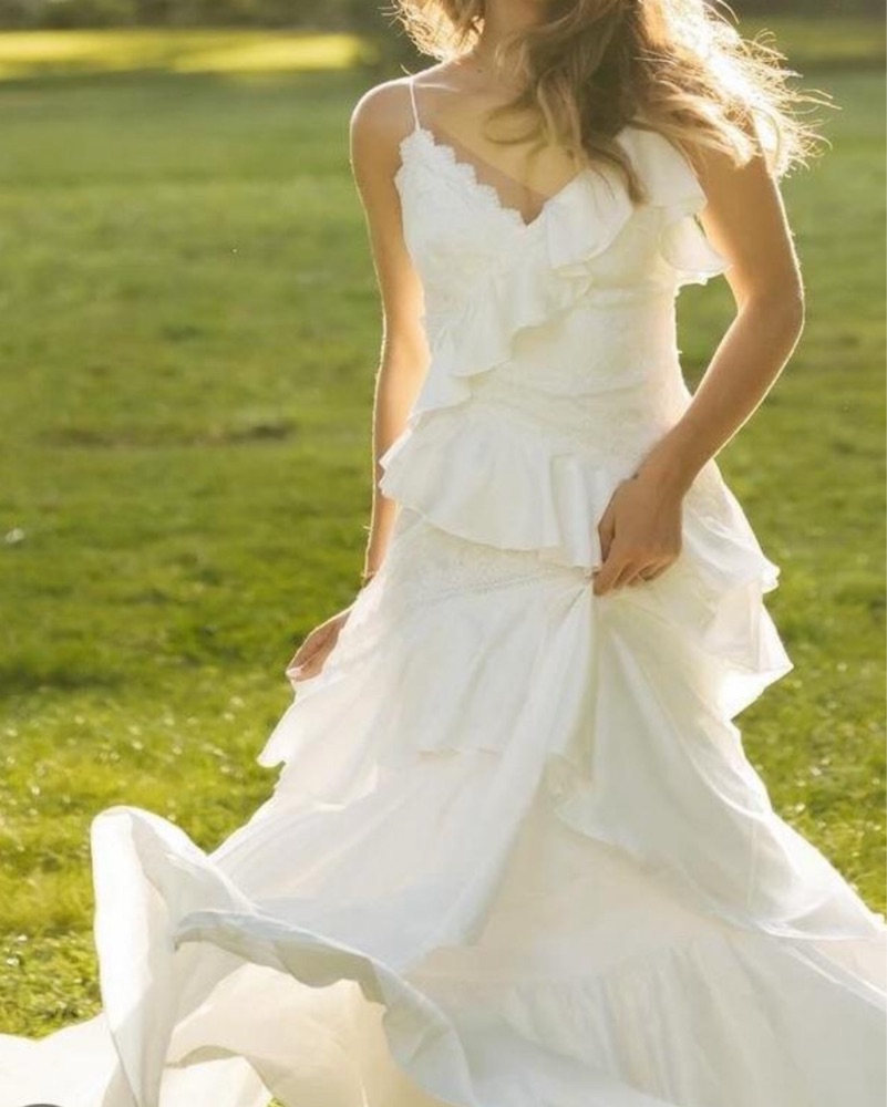 NWT BHLDN V-Neck Tiered Ruffle Lace Sat by BHLDN - Pickle