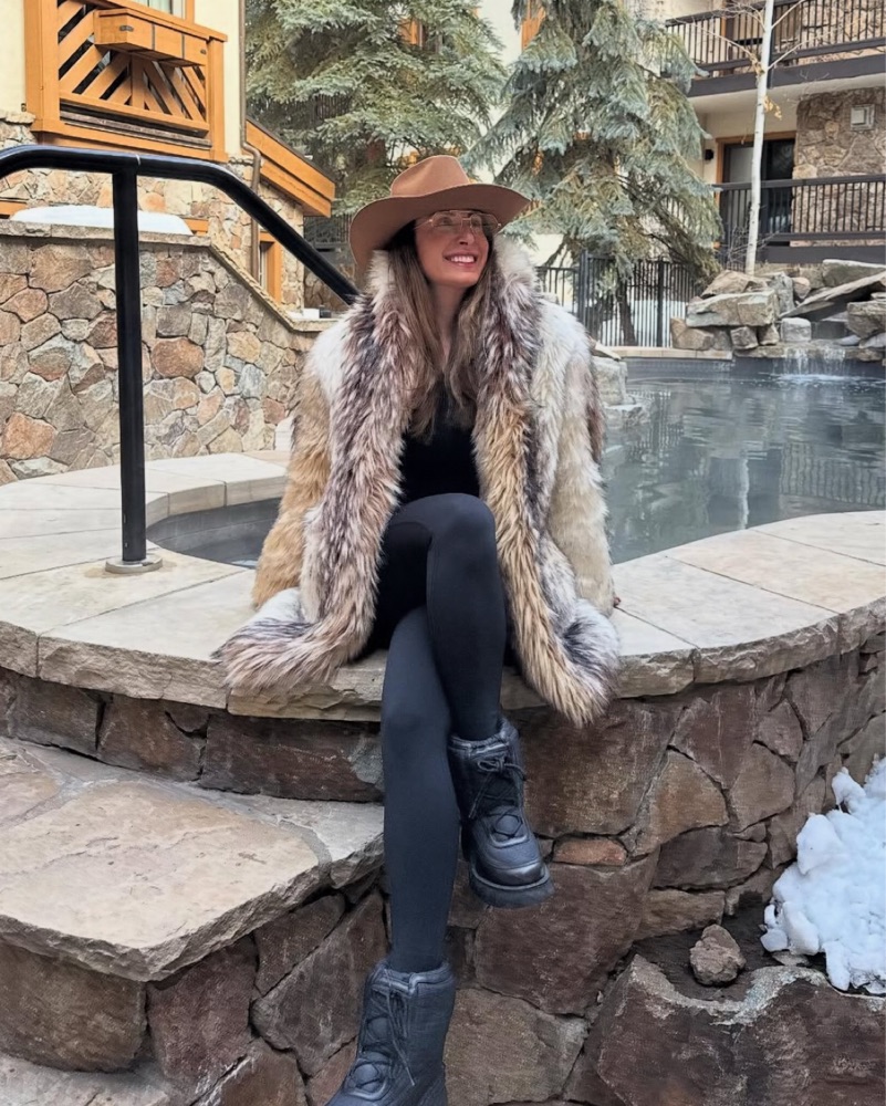 AIGNER アイグナー　毛皮　フェレット　ファーコート　レザー　ポールキャット Arctic Wolf Faux Fur Shawl Collar Coat by Donna salyers - Pickle