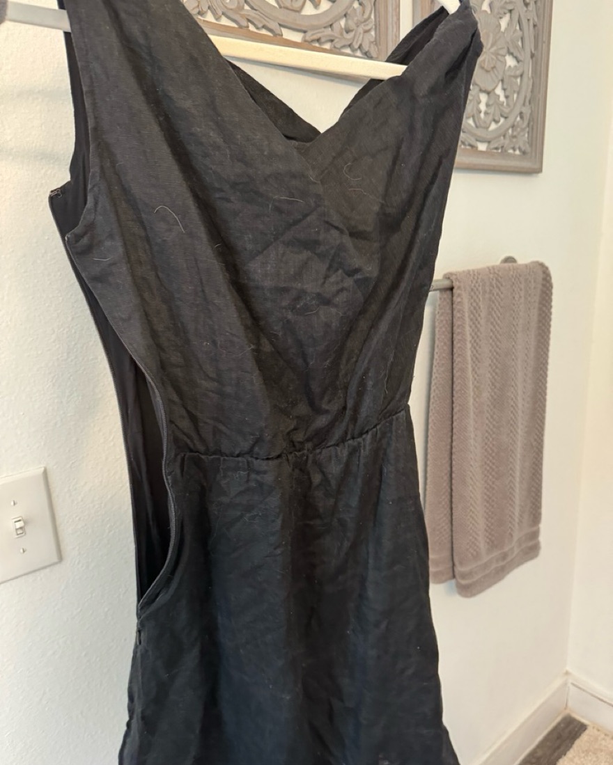madewell green linen dress The Linen V-Neck Maxi Dress main image 0