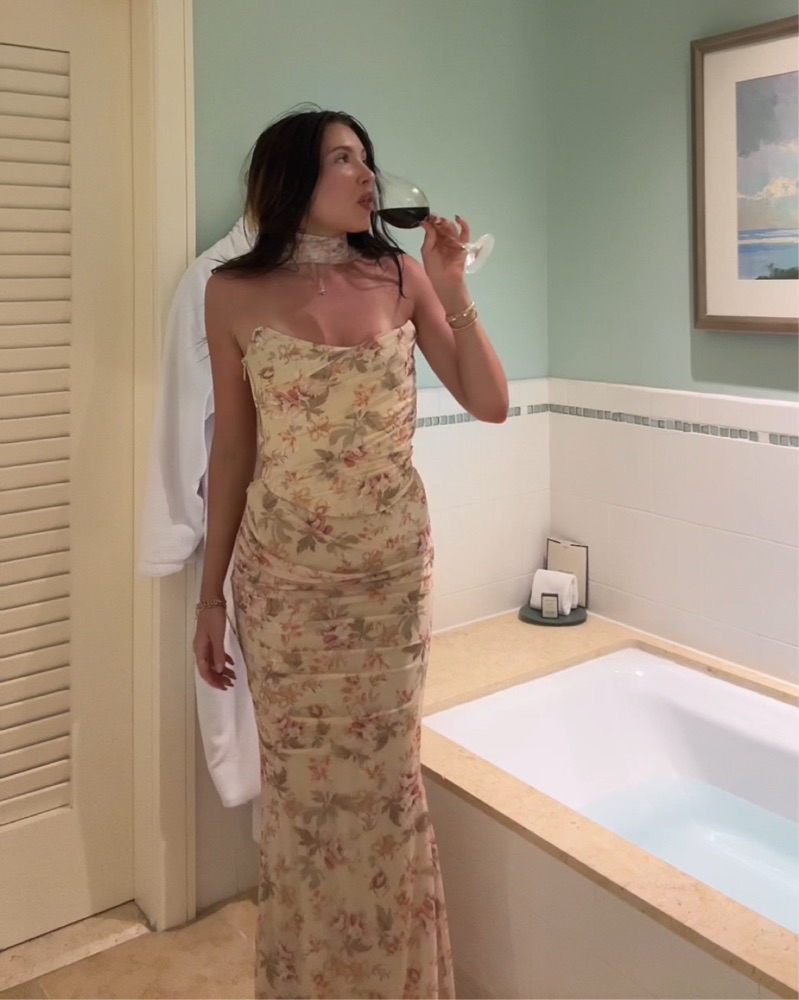 white lace off shoulder dress Bodycon Fishtail Wedding Summer Events Web Collection: Second Look Day-To-Night Beach Outfit Ideas Choose your model:Acrylic Glass 4mm