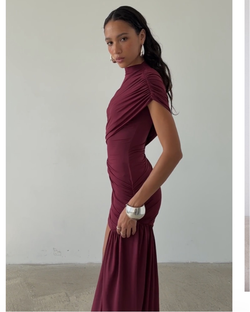 de la vali burgundy dress AGUA MAXI DRESS IN MAROON CRINKLE CHIFFON – DE LA VALI OFFICIAL main image 1