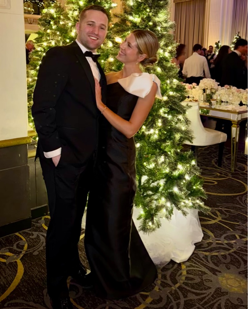 Black Tie Formal Gown by ? - Pickle