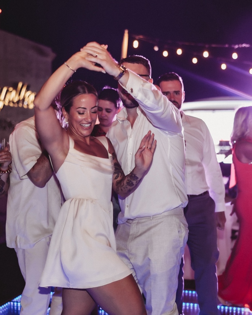 carlton mini dress In Spain, This Elegant Dress Trend Is Eclipsing Florals