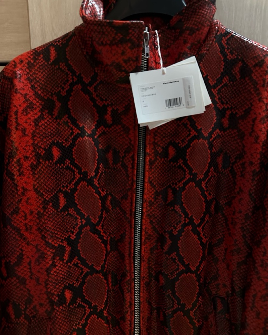  × alexander wang トラックジャケット　朱色 Alexander Wang Red Snake Print Jacket by ALEXANDER WANG - Pickle