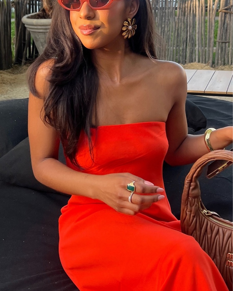 aritzia orange dress Love the color of this and overall look. Comment below if you want to get this look #ootd #aritzia #dress #summerstyle Sunday Best (Aritzia) Orange Summer