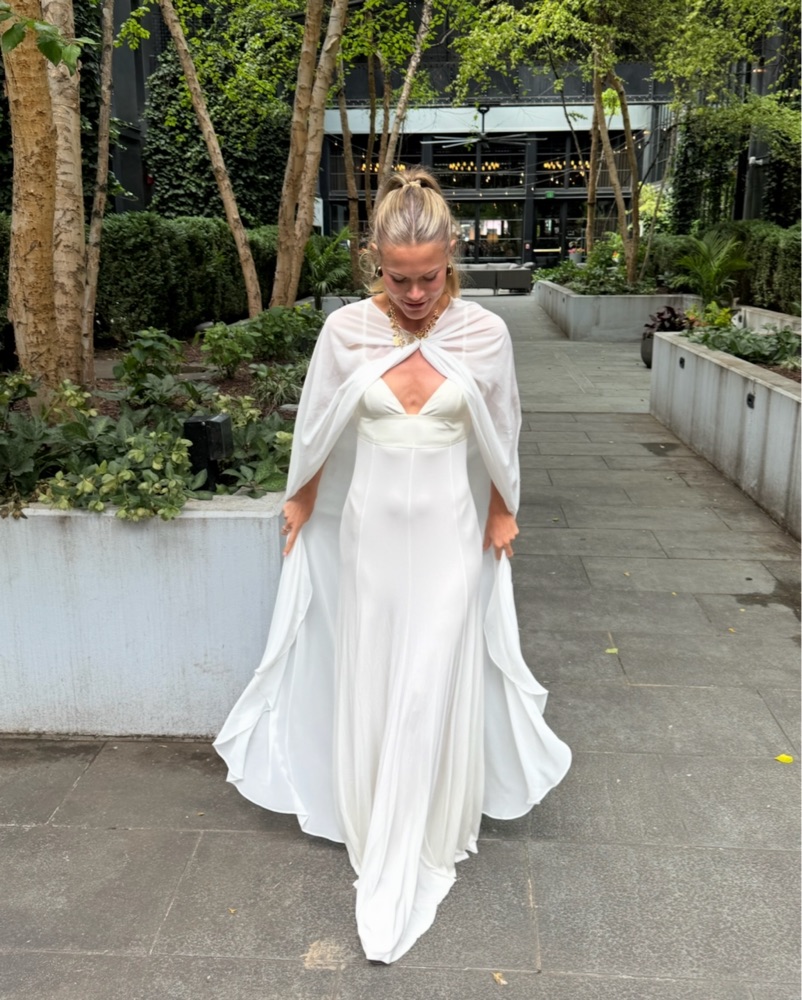ワンピース JACQUEMUS Woman Dress White DRW00686AW00648 100 The Ovalo shirt dress by JACQUEMUS | Official website