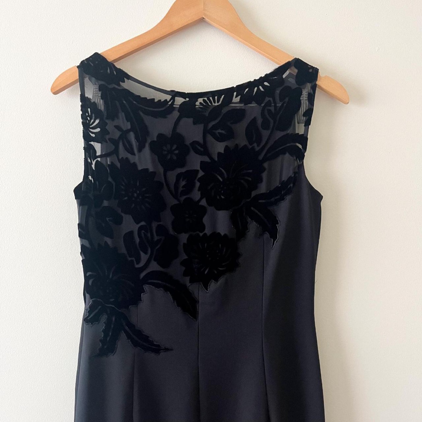carmen marc valvo cut and sew dress Carmen Marc Valvo Black Cut Neckline Sew Faux Stretch Dress Size Lg