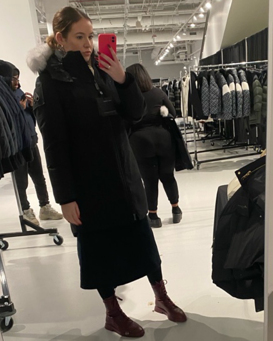 ☆【MOOSE KNUCKLES】☆マリブロゴレディースパンツ☆BLACK☆ Moose Knuckles Women's Palmerston Parka Black/Black Fox Fur