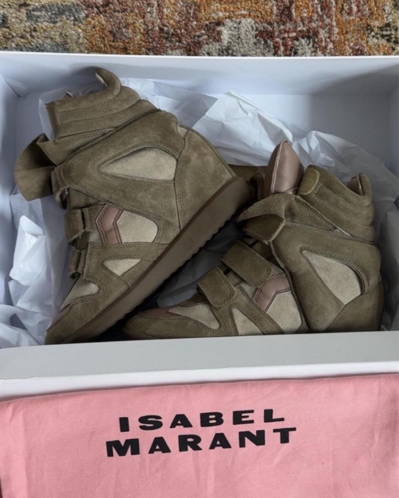 Stylish Isabel Marant Suede Sneakers by Isabel Marant - Pickle