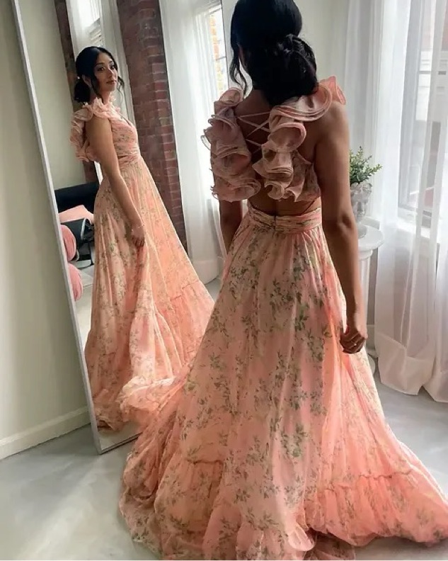 Mac Duggal☆ピンク ハイネック Aラインフレアドレス Mac Duggal 67911 Ruffle Strap Lace-Up Dress - MadameBridal.com