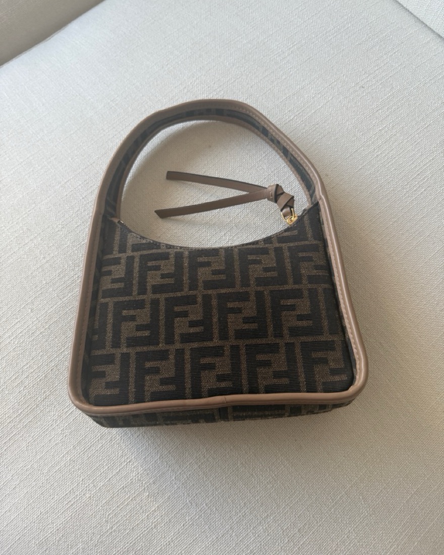 ハンドバッグ FENDI MINI FENDESSENCE BAG Fendi Denim FF Mini Fendessence Bag | Vivrelle