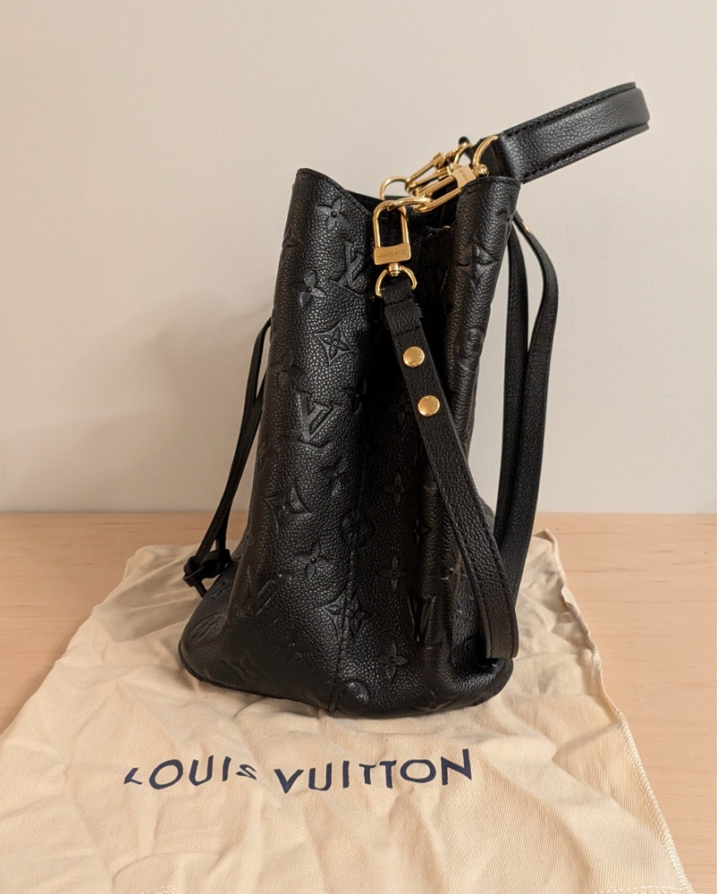 Louis Vuitton NeoNoé – Black Bucket Bag by Louis Vuitton - Pickle
