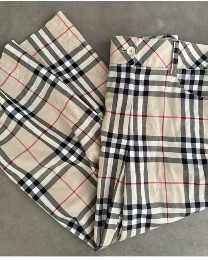 Burberry カプリパンツ Burberry Capri Pants by Burberry - Pickle