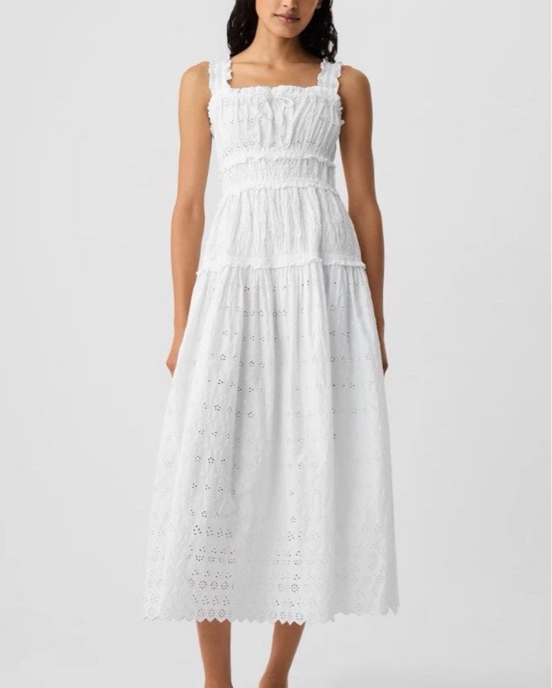 western formal dress for ladies Women in White By MQ1770 White / 6 Jewelry to Wear with bis170325 Size:US size 16W With its flattering fit