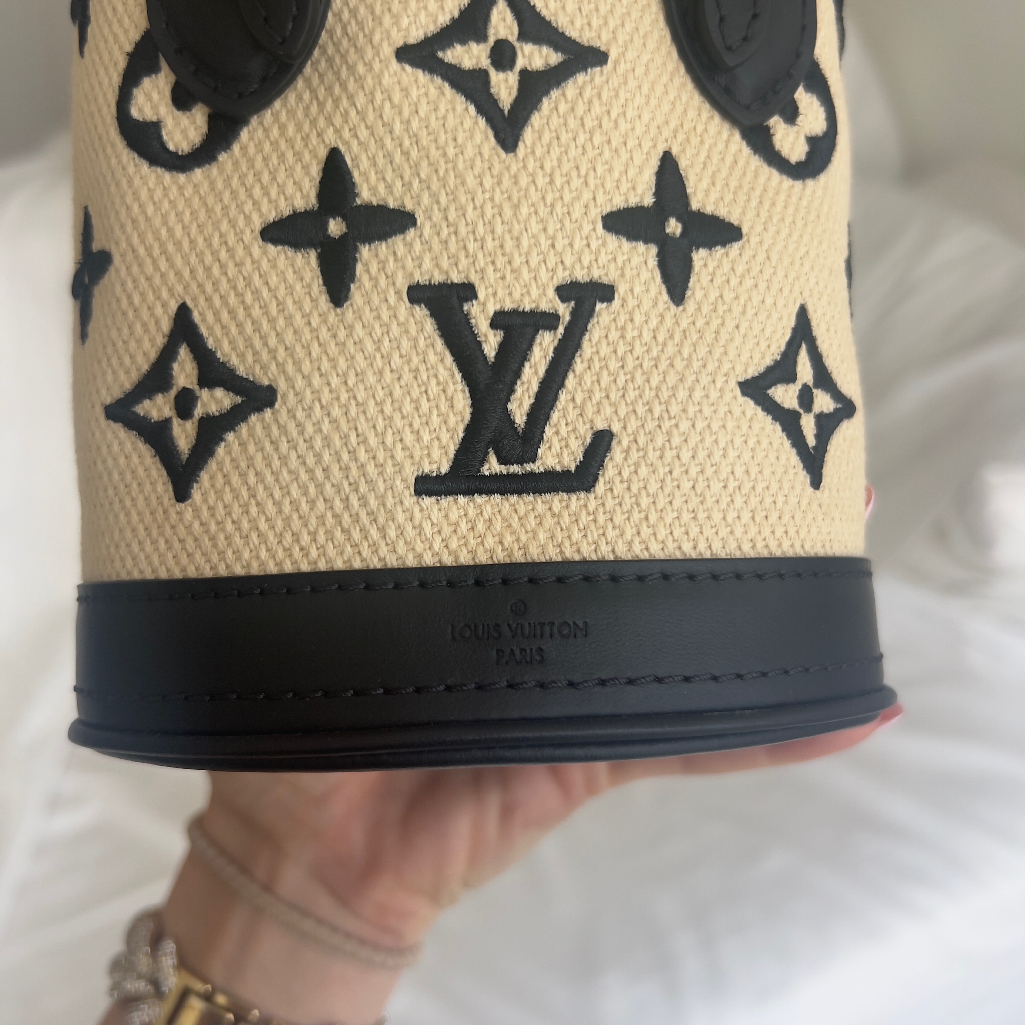 LV Monogram Bucket Bag by Louis Vuitton - Pickle
