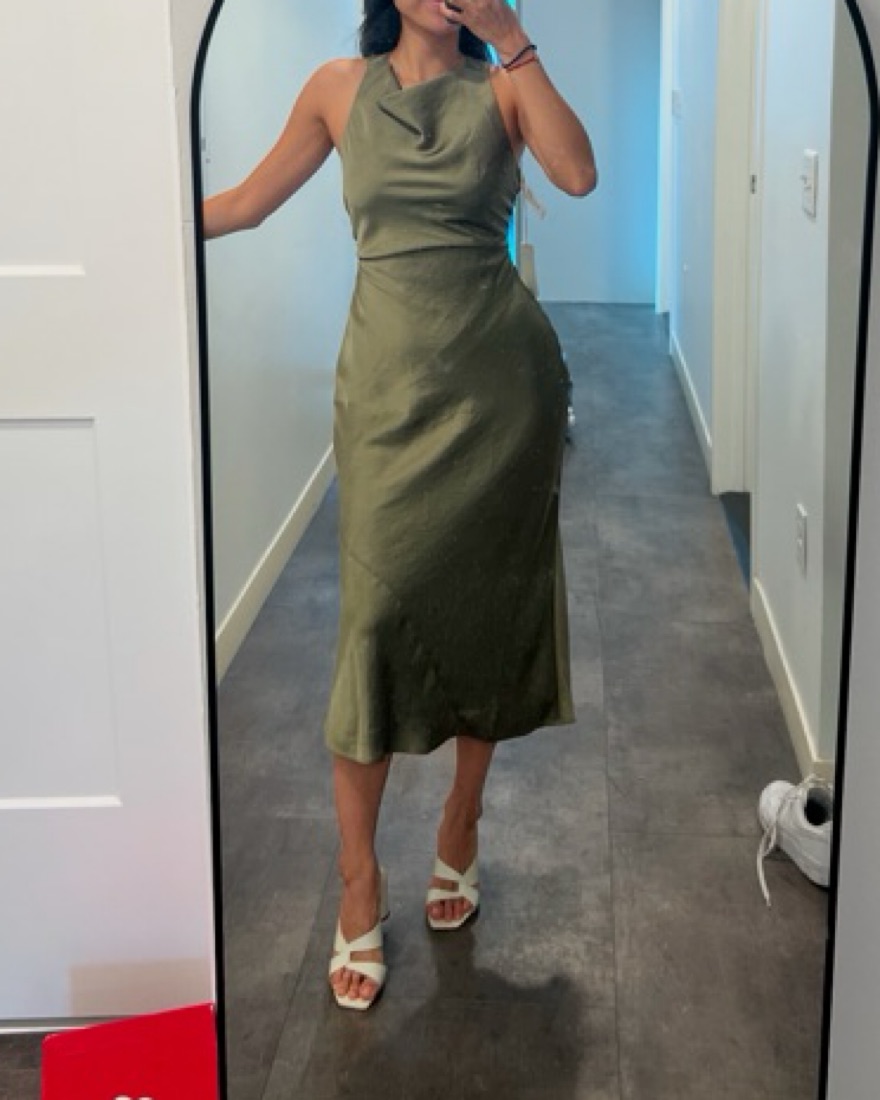 aritzia green dress Wilfred floral Its cut from drapey Japanese satin with a soft sheen and vintage finish for a crinkled look and feel. Golden Hour Dress | Aritzia