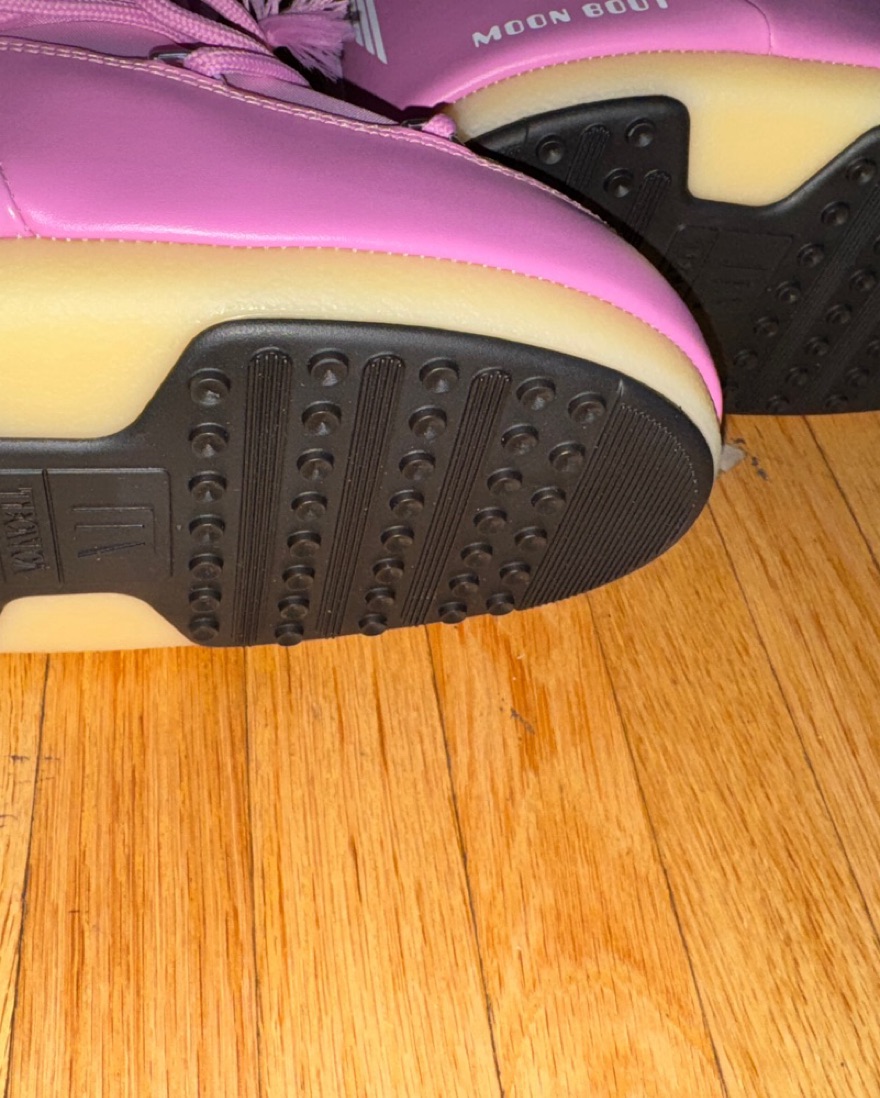 Moon Boots Pink Low Icon 36/38 by Moon Boots - Pickle