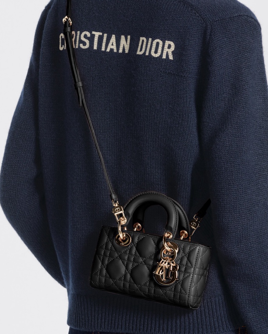 【一個は欲しいブラック】Dior LADY D-JOY バッグ ミディアム ☆オールブラック☆【Dior】《LADY D-JOY》ミディアムバッグ