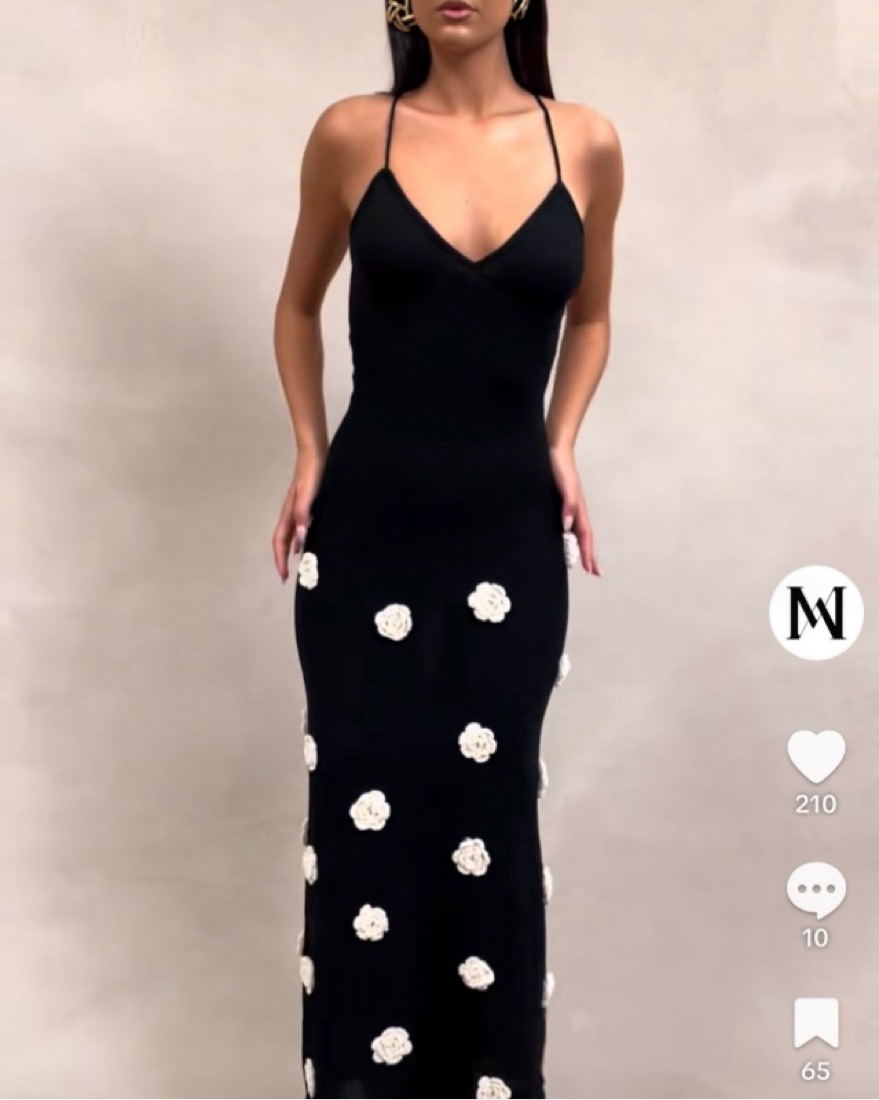 美品✨ 【SUKU 】DRESSING GOWN ブラック S Ｍ Enzo Sequin Embroidered High Neck Illusion Gown | Tadashi Shoji