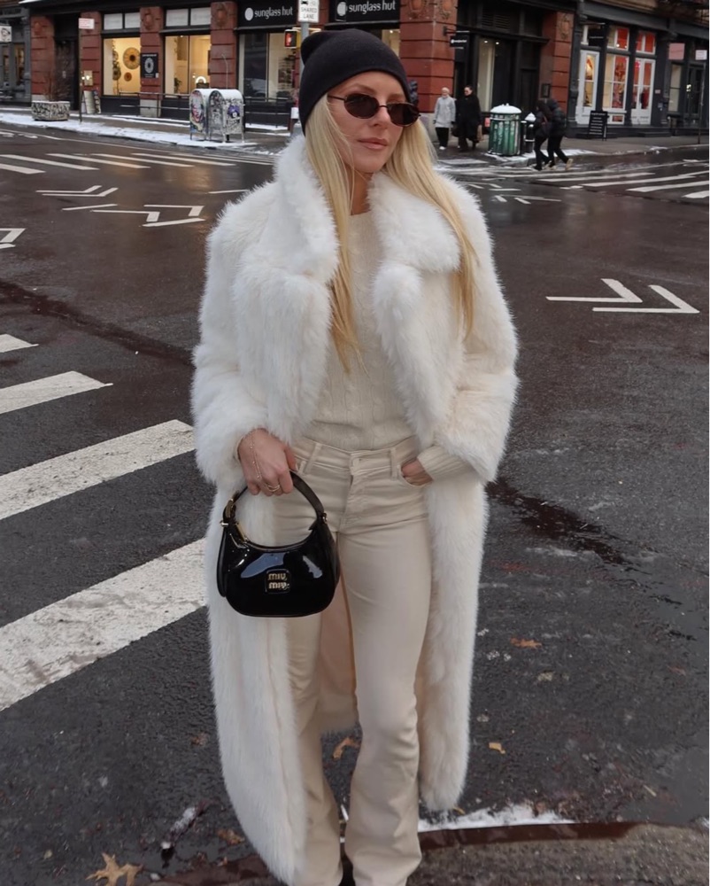 週末限定☆ナエ コートna.e Reversible FurCoat White Faux fur mob wife printed coat by NA-KD | Pickle