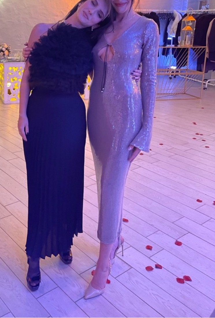 16arlington sequin dress hailey bieber Hailey Bieber Sequin Dress by 16 Arlington